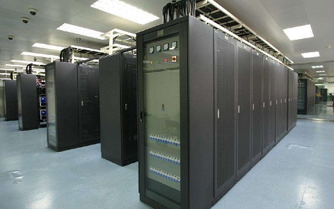 What are the three new uses of cabinets in data center rooms(1)