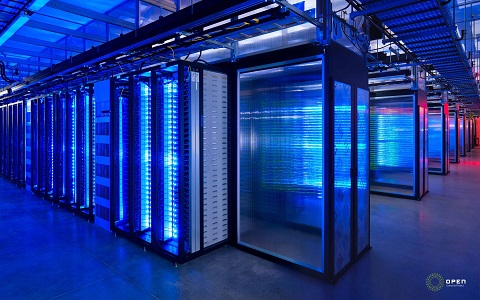 How many servers can typically be housed in a single cabinet